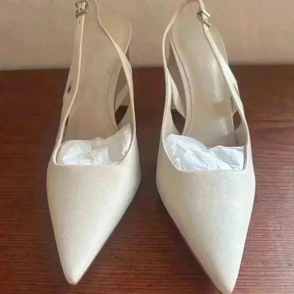 Schutz Blanche Pump in Pearl Size 9.5B Brand New Leather Heels - Picture 3 of 12